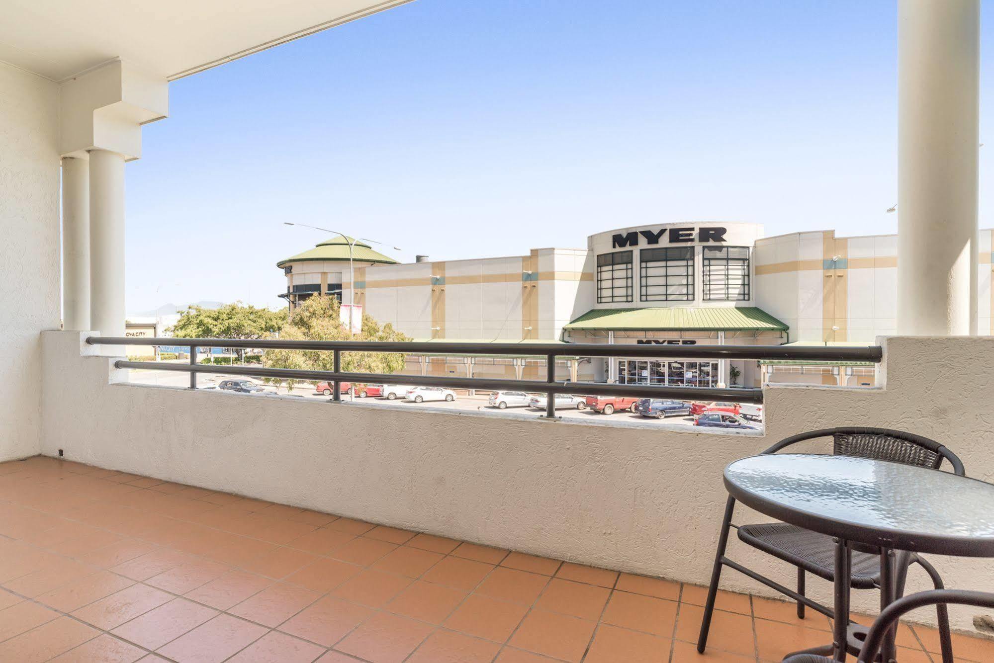 Mid Luxury Aparthotel 4*